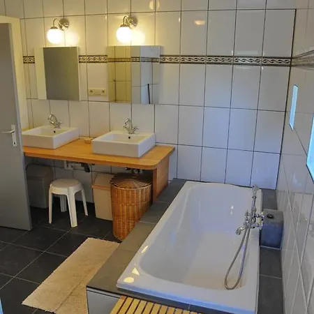 A Cote De L'epicerie