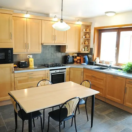 A Cote De L'epicerie Bonsin